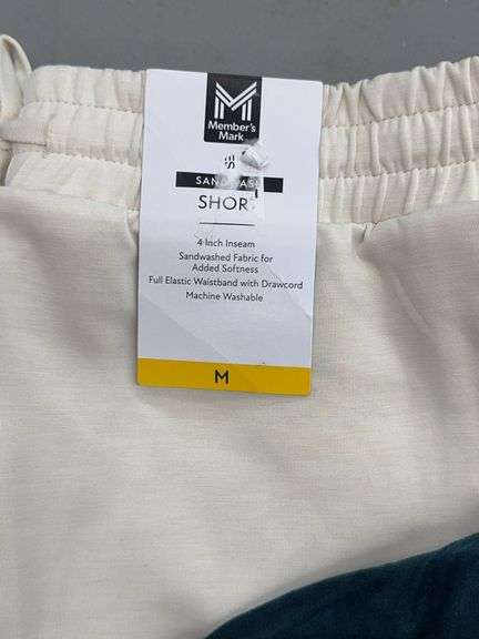 3PC WOMENS CLOTHING LOT SIZE MEDIUM