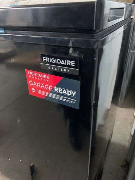 FRIGIDAIRE 5.0CU FT CHEST FREEZER - BLACK