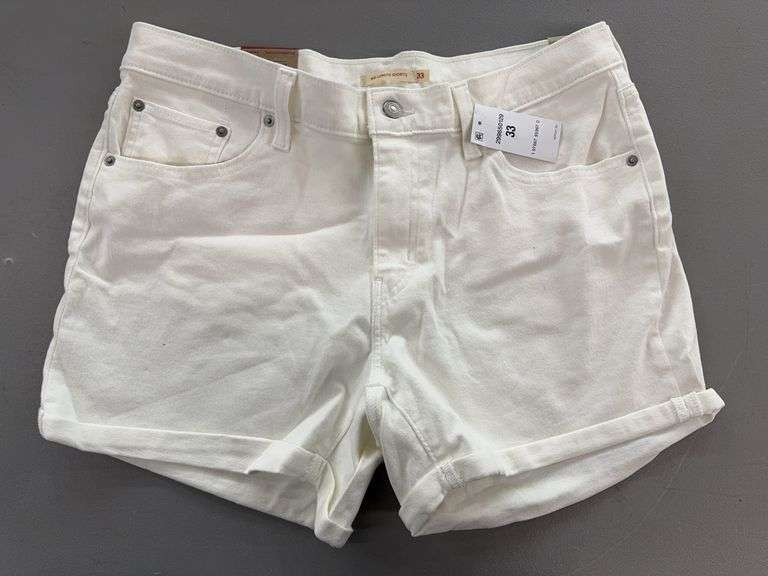 WOMENS LEVIS SHORTS SIZE 33 - WHITE