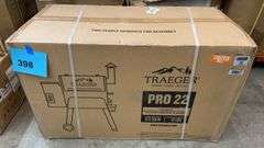 TRAEGER PRO 22 GRILL IN BOX