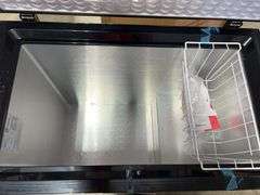 FRIGIDAIRE 7.0CU FT CHEST FREEZER - BLACK