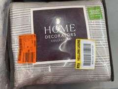 5PC BEDDING LOT - SEE PHOTOS