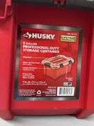 HUSKY 5 GAL STORAGE CONTAINER (NO LID)