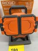 RIDGID 18V LED HYBRID PANEL LIGHT W/ BOX