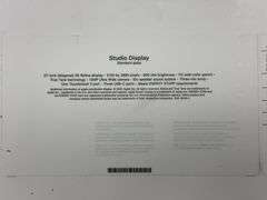 APPLE STUDIO DISPLAY (TILT & HEIGHT ADJUSTABLE) STANDARD GLASS IN BOX - SILVER (MODEL MK0Q3LLA)