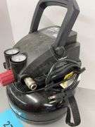 HUSKY 3 GAL ELECTRIC PANCAKE AIR COMPRESSOR