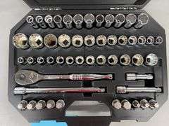 HUSKY 25PC MECHANICS TOOL SET IN CASE