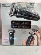 BRAUN SERIES 7 SHAVING SET IN BOX