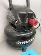 HUSKY 3 GAL ELECTRIC PANCAKE AIR COMPRESSOR
