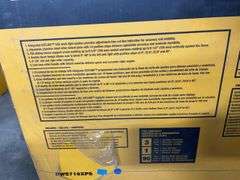 NEW DEWALT 12" DOUBLE BEVEL COMPOUND MITER SAW IN BOX