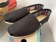 WOMENS TOMS ALPARGATA SHOES - SIZE 8.5