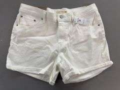 WOMENS LEVIS SHORTS SIZE 33 - WHITE
