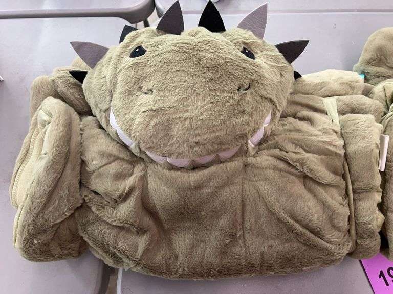 (2) KIDS SLEEPING BAGS