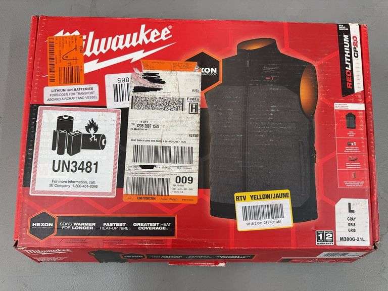 MILWAUKEE M12 HEATED AXIS VEST KIT IN BOX SIZE LARGE - GREY