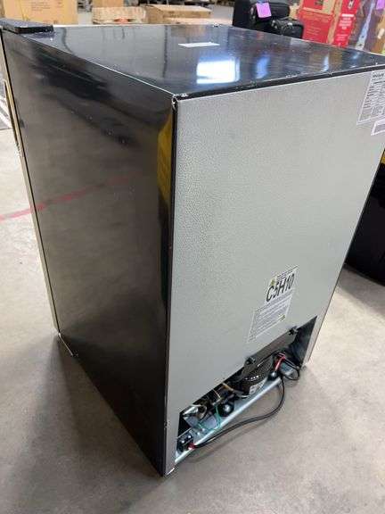 FRIGIDAIRE BEVERAGE CENTER