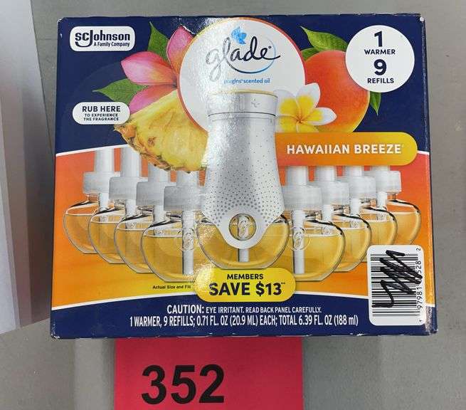 GLADE PLUGINS SCENTED OIL WARMER SET IN BOX - Earl's Auction Company
