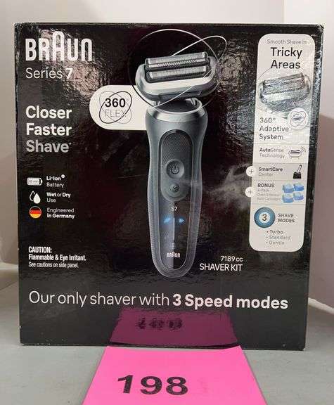 BRAUN SERIES 7 SHAVING SET IN BOX