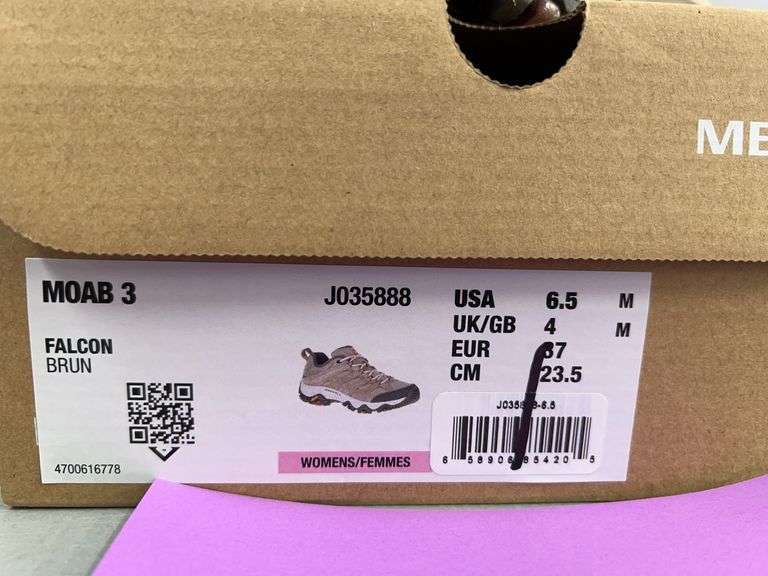 WOMENS MERRELL MOAB 3 FALCON SHOES - SIZE 6.5