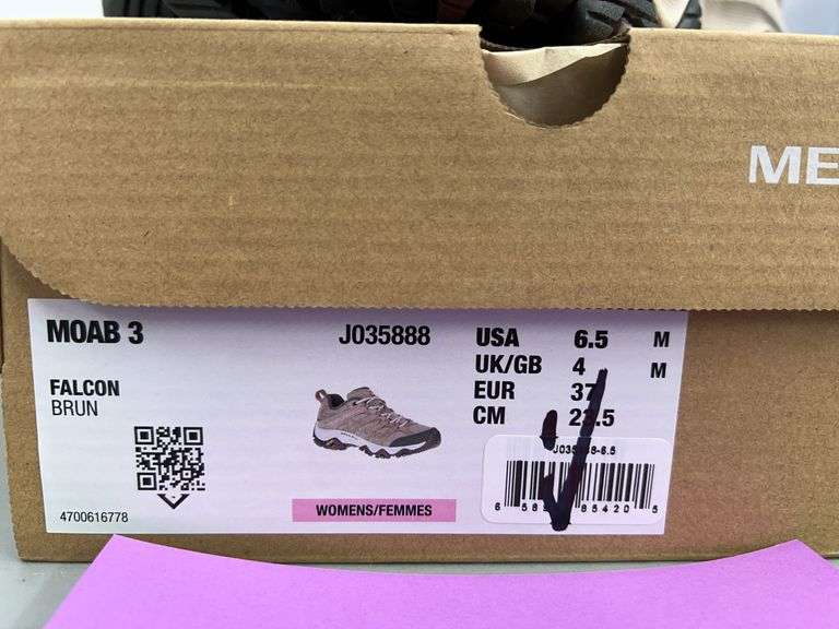 WOMENS MERRELL MOAB 3 FALCON SHOES - SIZE 6.5