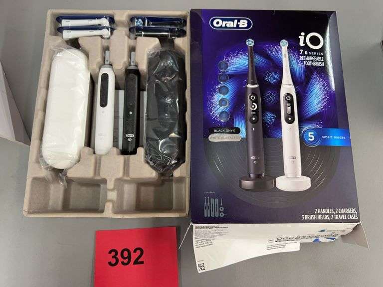 ORAL B IO 7S SERIES RECHARGEABLE TOOTHBRUSH SET W/ BOX - Earl's Auction ...