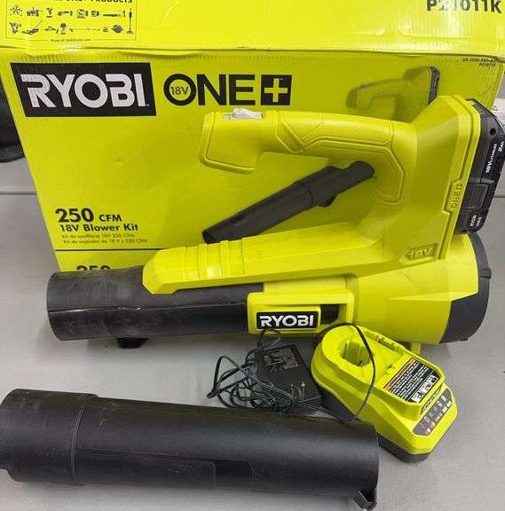 RYOBI 18V BLOWER KIT W/ BOX