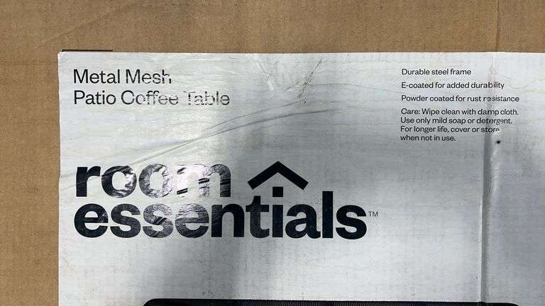 METAL MESH PATIO COFFEE TABLE IN BOX