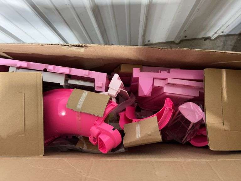 KIDS BARBIE DREAMHOUSE PLAYSET IN BOX