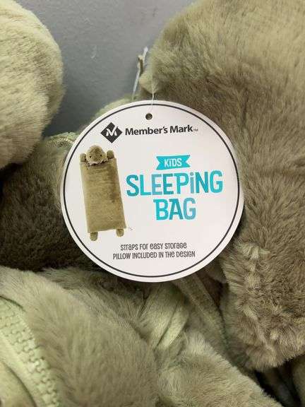 (2) KIDS SLEEPING BAGS