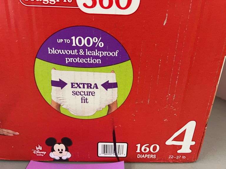 BOX OF HUGGIES DIAPERS - SIZE 4