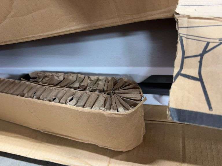 LIFETIME 6FT FOLD IN HALF TABLE IN BOX - WHITE