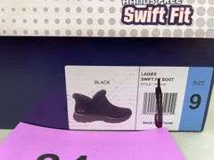 WOMENS SKECHERS SWIFT FIT BOOTS - SIZE 9