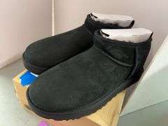 WOMENS UGGS CLASSIC ULTRA MINI SHOES - SIZE 10