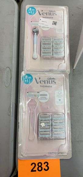 Venus Razor Set (2) GILLETTE VENUS RAZOR SETS - Earl's Auction Company