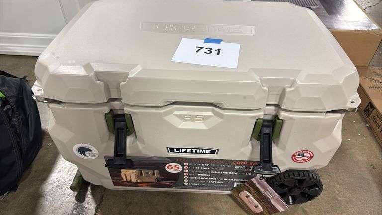 NEW LIFETIME 65QT WHEELED COOLER