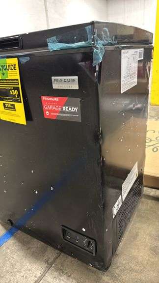 FRIGIDAIRE 5.0CU FT CHEST FREEZER - BLACK