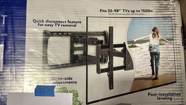 32-98" TV WALL MOUNT IN BOX