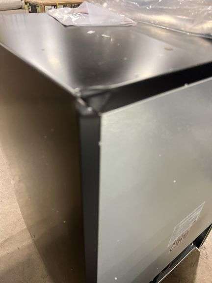 FRIGIDAIRE BUILT IN WINE & BEVERAGE COOLER