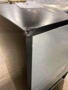 FRIGIDAIRE BUILT IN WINE & BEVERAGE COOLER