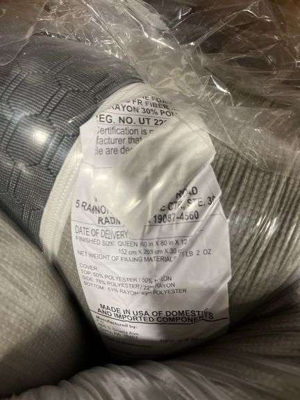 12" QUEEN SIZE MATTRESS IN BOX