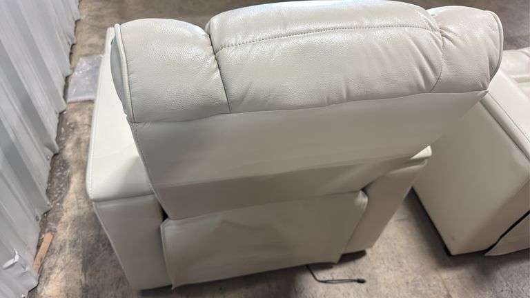 ABBYSON LIVING HOME THEATER POWER RECLINER - CREAM
