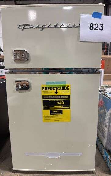 FRIGIDAIRE 3.1CU FT REFRIGERATOR - CREAM