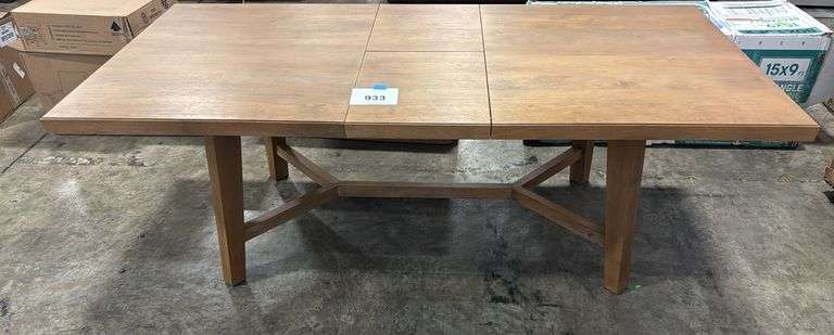 WOOD DINING TABLE W/ LEAF