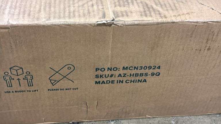 ZINUS QUEEN SIZE BED FRAME IN BOX