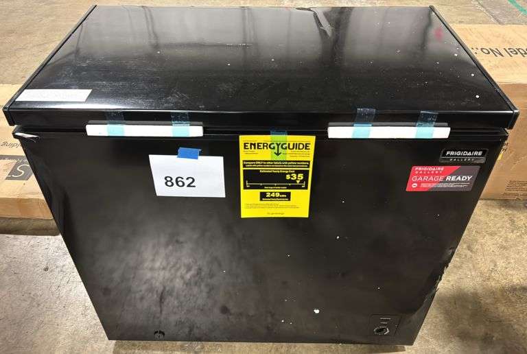 FRIGIDAIRE 7.0CU FT CHEST FREEZER - BLACK