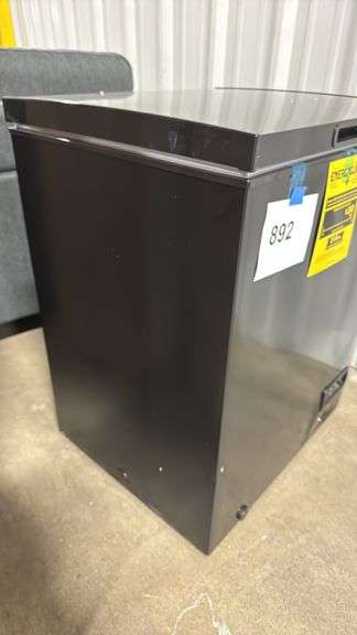 FRIGIDAIRE 5.0CU FT CHEST FREEZER - BLACK