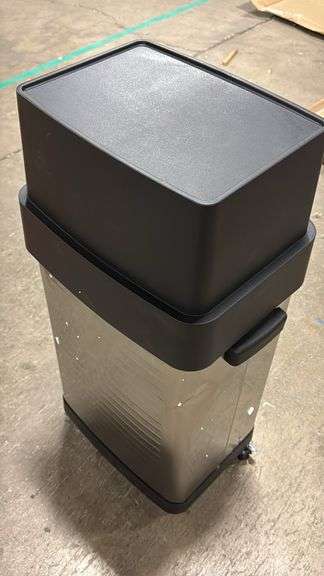 SEVILLE CLASSICS ROLLING TRASH BIN