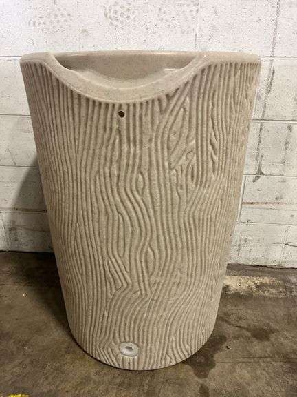 BEIGE RAIN BARREL