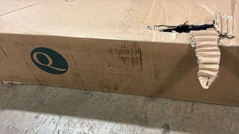 ZINUS QUEEN SIZE BED FRAME IN BOX