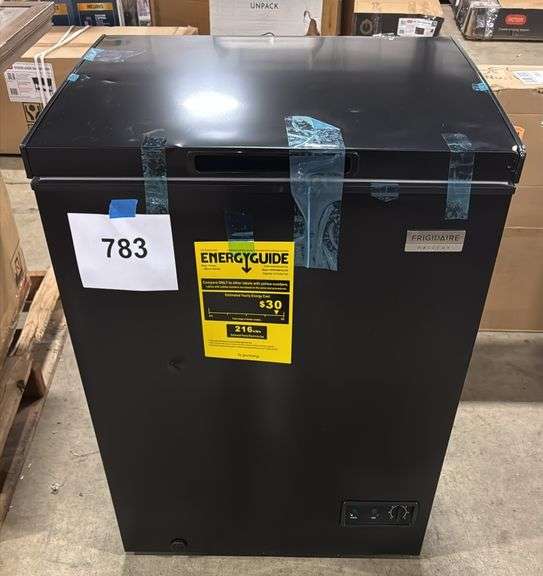 FRIGIDAIRE 5.0CU FT CHEST FREEZER - BLACK