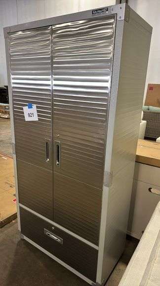 SEVILLE CLASSICS STORAGE CABINET W/ KEYS
